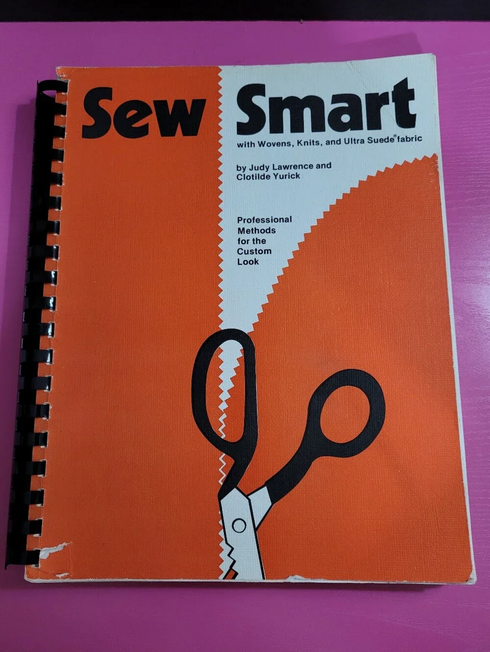Vintage Sew Smart With Wovens, Knits, & Ultra Suede Fabrics Book (1136)